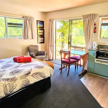 Waterwheel Cottage Upper Moutere Buitenkant foto