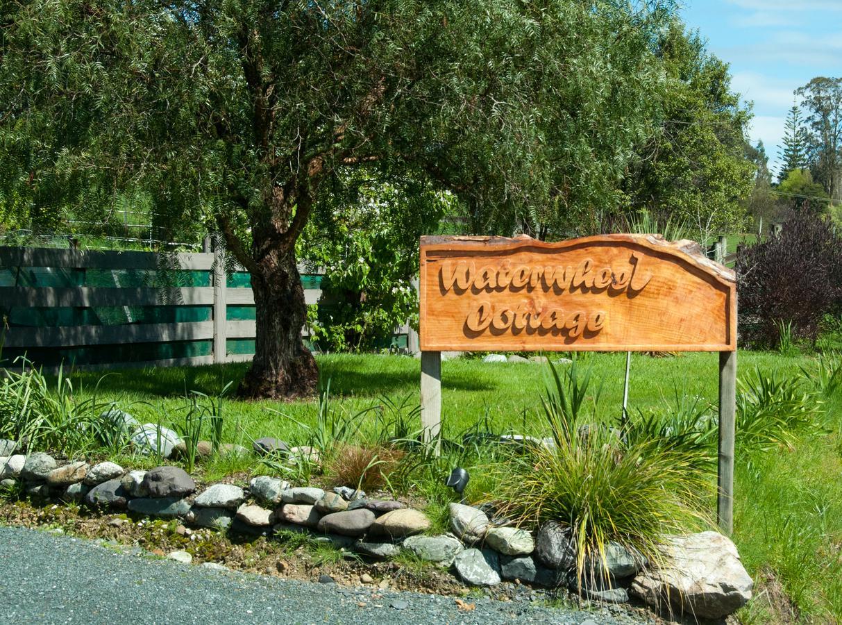Waterwheel Cottage Upper Moutere Buitenkant foto