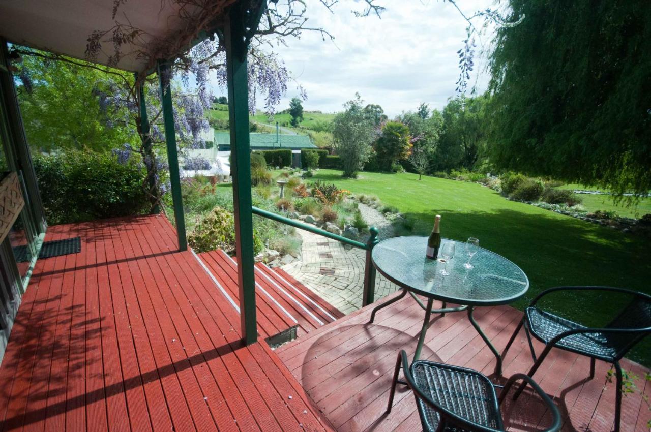 Waterwheel Cottage Upper Moutere Buitenkant foto